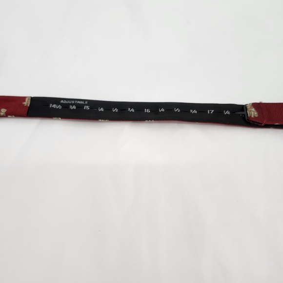 Saddlebred Mens Adjustable Bowtie Silk Blend Maroon Golden Retriever AOP - Picture 4 of 6